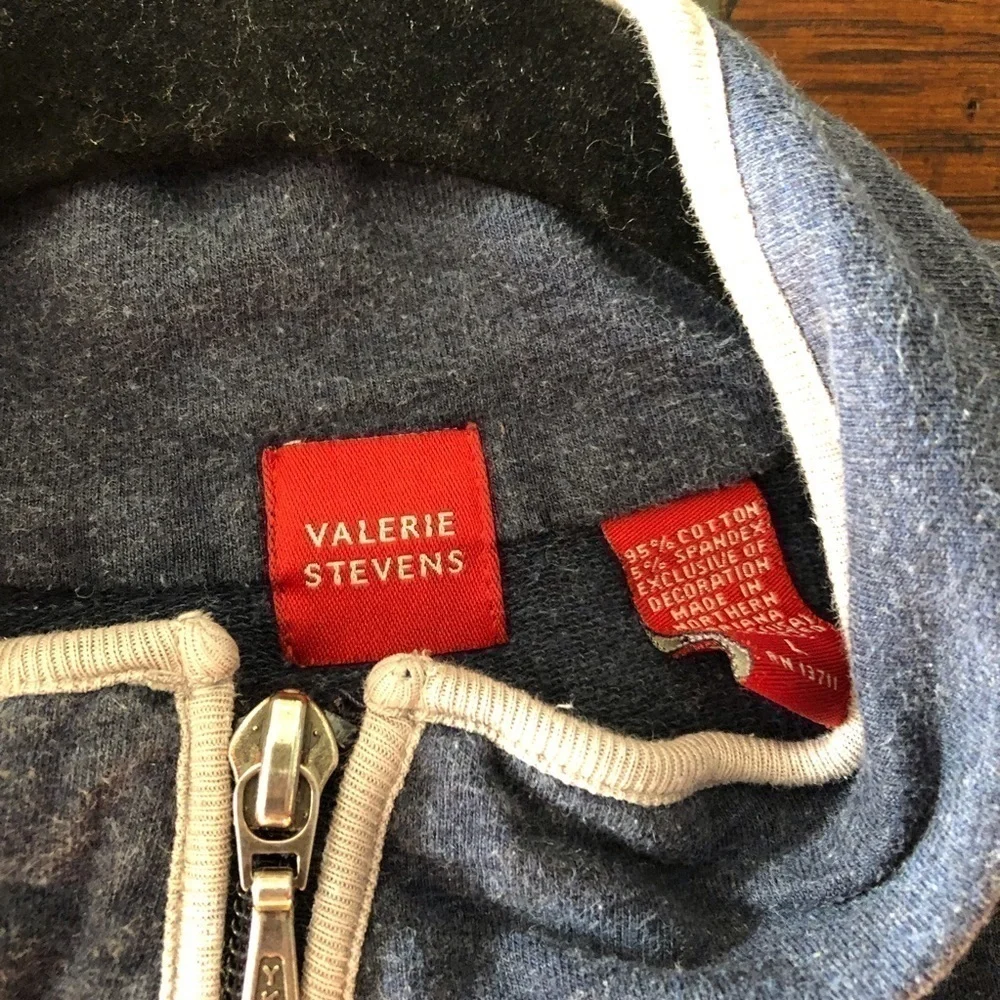 Valerie Stevens blue zip up jacket in size L